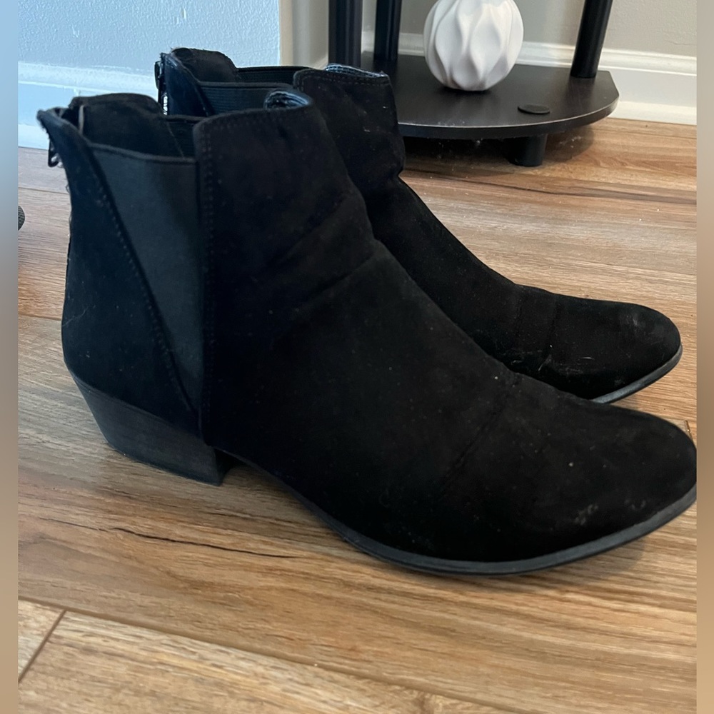 Black boots